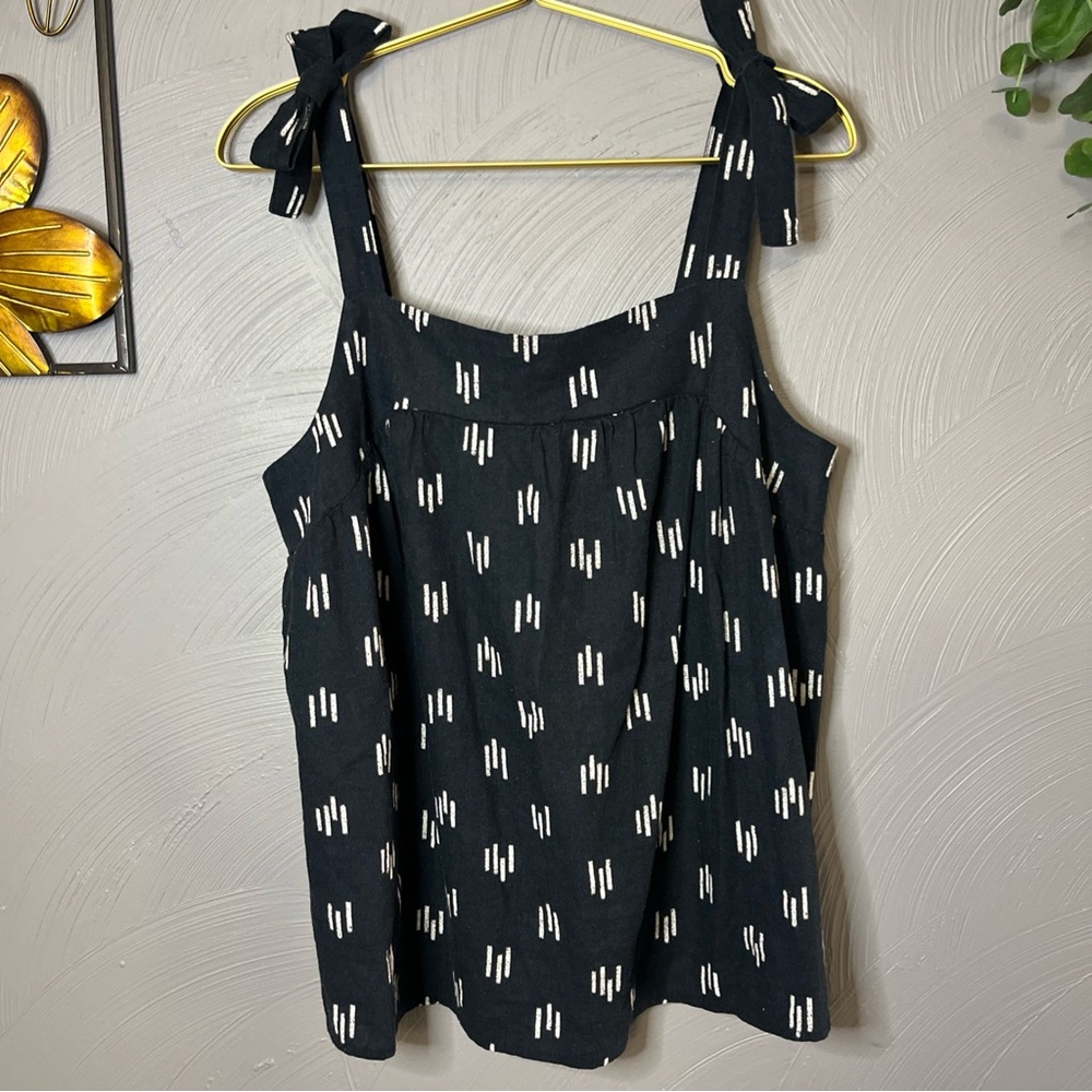 🎈soldE🎈Sonoma Black and White Top with Bow Straps